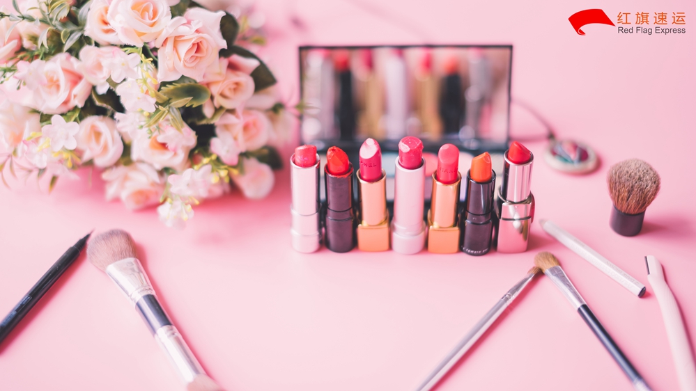 16393531636415.jpg 攝圖網_500498717_美妝口紅化妝品(企業商用)_副本.jpg