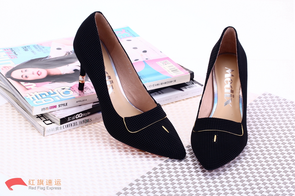 16393796678392.jpg 攝圖網_500766859_高跟鞋(企業商用)_副本.jpg