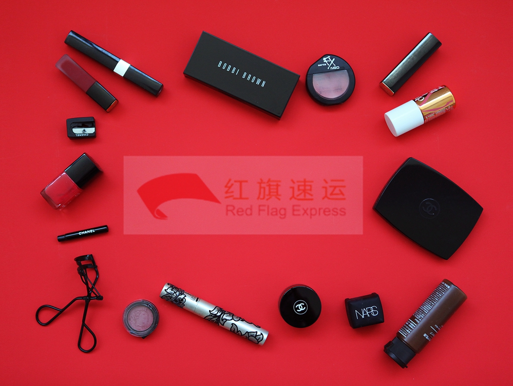 16543096728568.jpg 攝圖網_500567391_中國紅背景節日化妝品擺放(企業商用)_副本.jpg